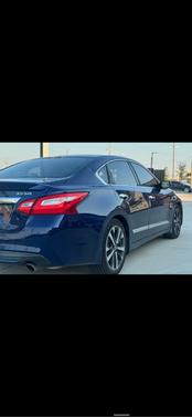 Blue 2016 Nissan Altima 3.5 SR