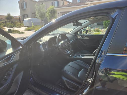 2018 Mazda Mazda3 Touring