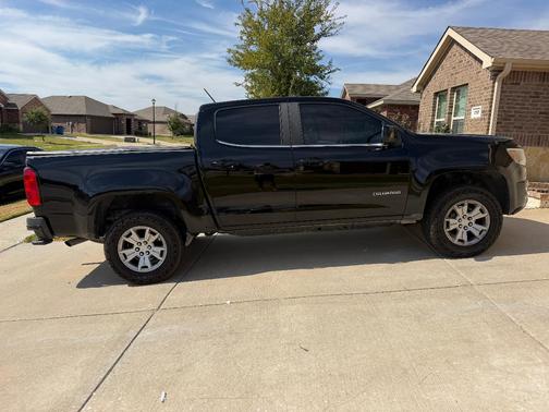 Black 2016 Chevrolet Colorado LT