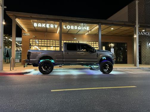 2022 Ford F-250 Platinum