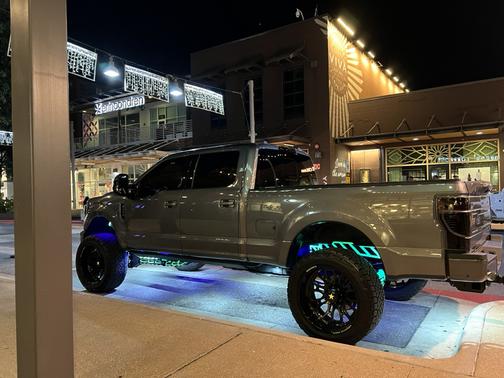 2022 Ford F-250 Platinum