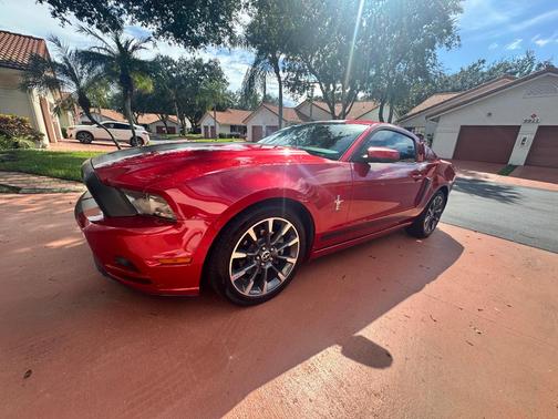 Red 2013 Ford Mustang V6 Premium