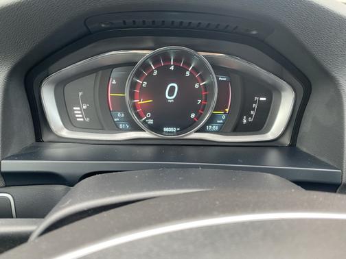 Silver 2015 Volvo V60 T5 Premier