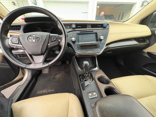 2016 Toyota Avalon XLE Premium