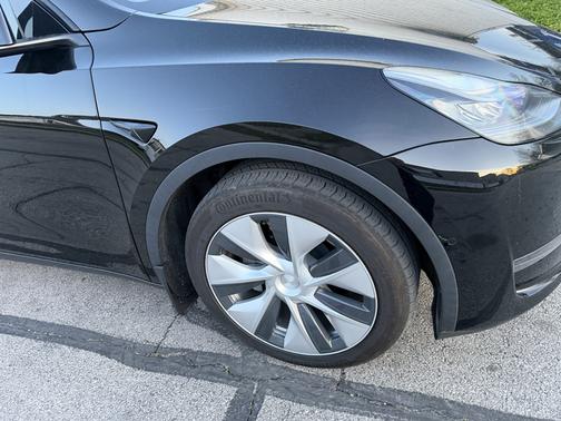 Black 2021 Tesla Model Y Long Range