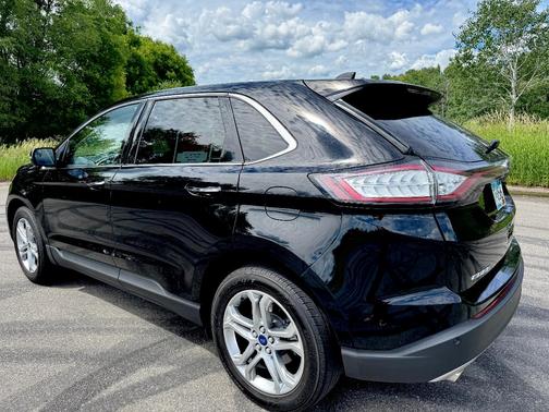 Black 2017 Ford Edge Titanium