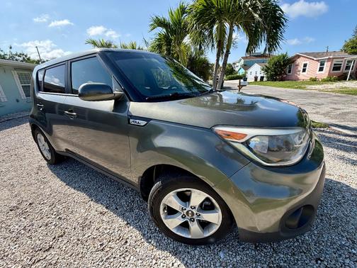 Silver 2018 Kia Soul Base