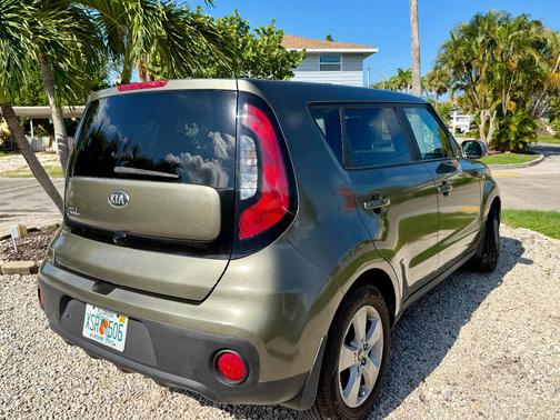 Silver 2018 Kia Soul Base