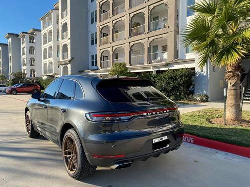 Gray 2020 Porsche Macan Macan