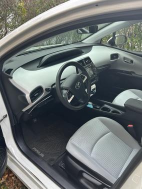 2016 Toyota Prius Four