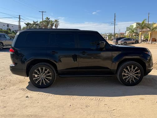 Black 2025 Lexus GX 550 Premium