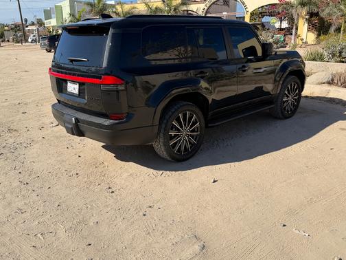 Black 2025 Lexus GX 550 Premium