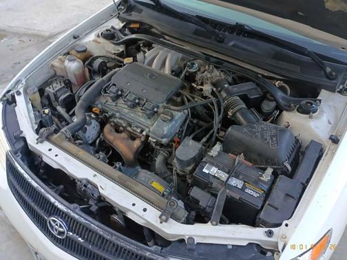 White 2001 Toyota Camry Solara SE