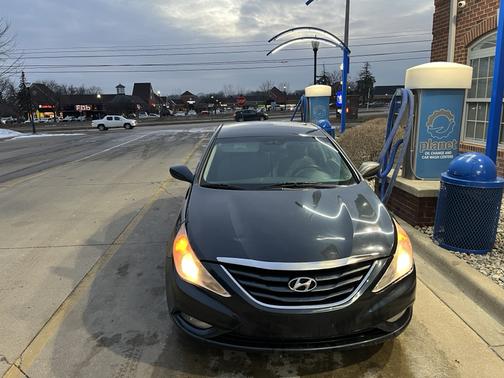 2013 Hyundai SONATA GLS