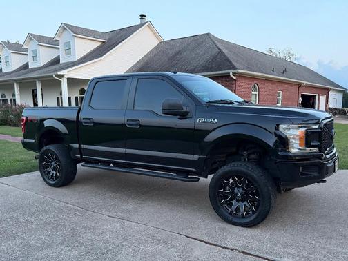 Black 2020 Ford F-150 XLT