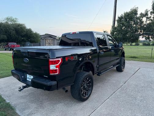 Black 2020 Ford F-150 XLT
