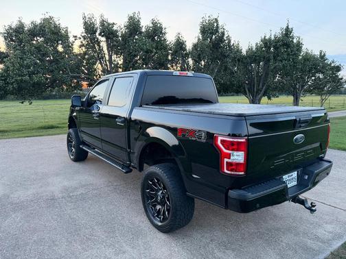 Black 2020 Ford F-150 XLT
