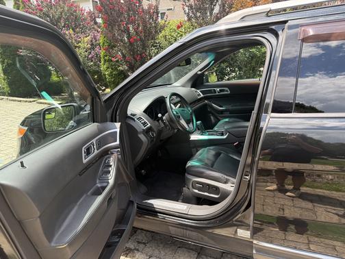 Black 2012 Ford Explorer Limited