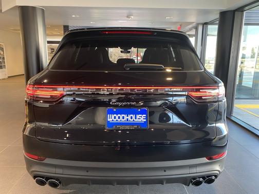 2021 Porsche Cayenne S