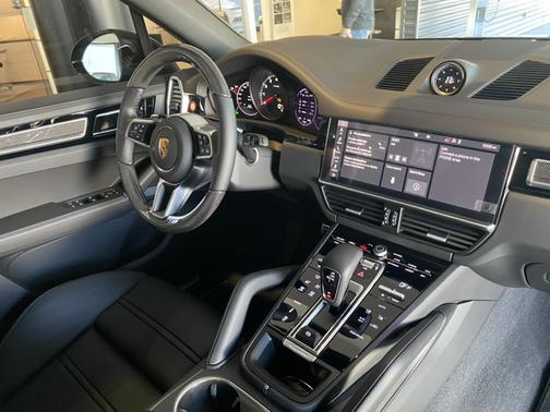 2021 Porsche Cayenne S