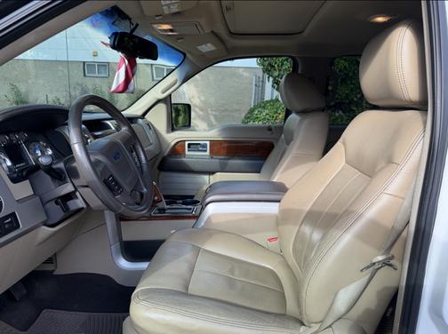 White 2010 Ford F-150 XLT SuperCrew