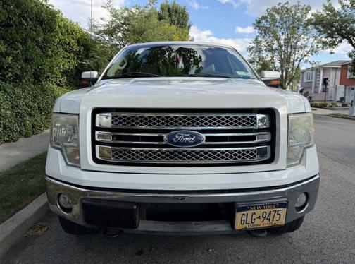 White 2010 Ford F-150 XLT SuperCrew