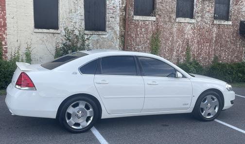 White 2006 Chevrolet Impala SS