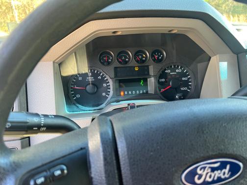 2009 Ford F-250 XL Crew Cab