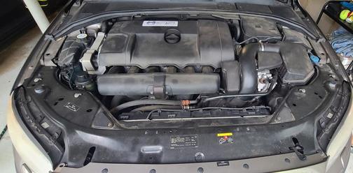 Gray 2010 Volvo XC70 3.2