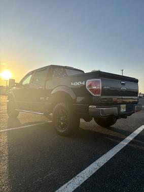 Black 2011 Ford F-150 XLT