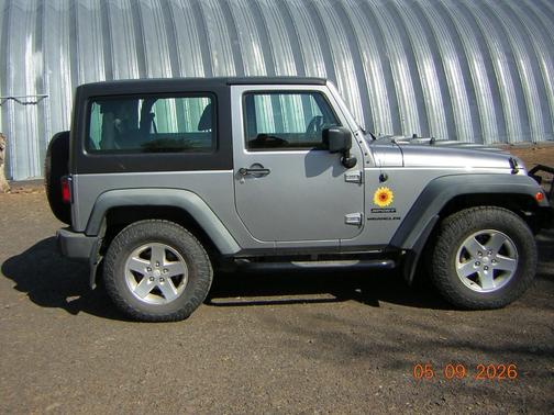 Gray 2013 Jeep Wrangler Sport