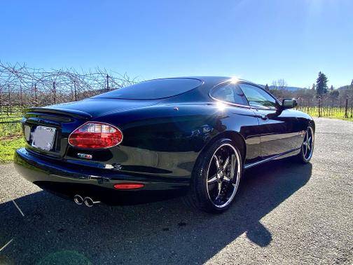 2005 Jaguar XKR Base