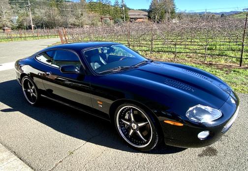 2005 Jaguar XKR Base