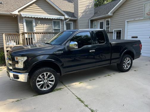 Black 2015 Ford F-150 Lariat