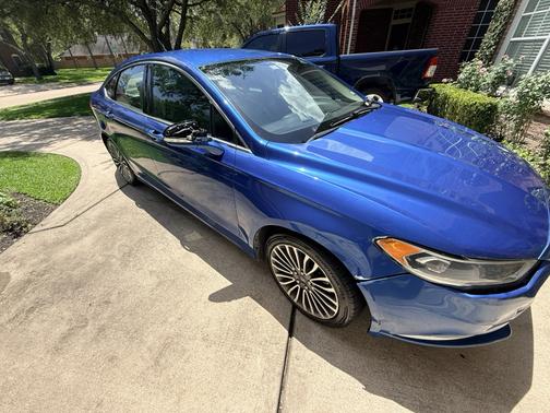 Blue 2017 Ford Fusion SE