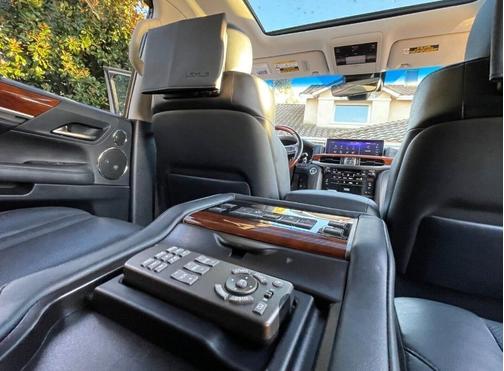 2018 Lexus LX 570 Three-Row