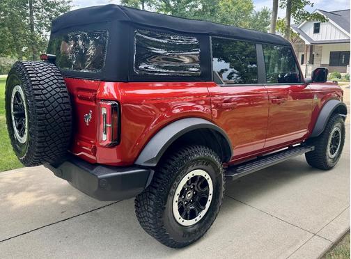 Red 2023 Ford Bronco Outer Banks Advanced