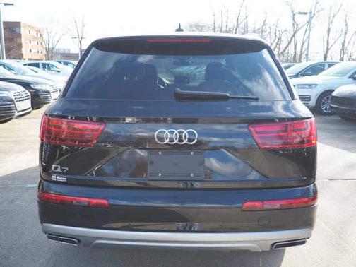 2019 Audi Q7 55 Premium Plus