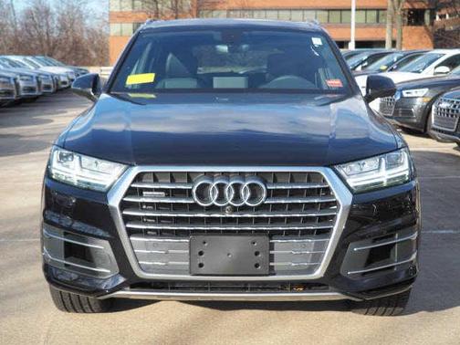 2019 Audi Q7 55 Premium Plus
