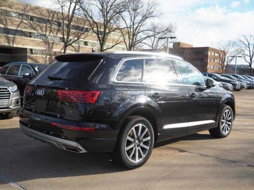 2019 Audi Q7 55 Premium Plus