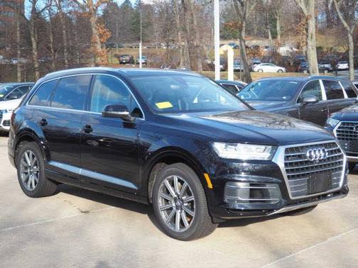 2019 Audi Q7 55 Premium Plus