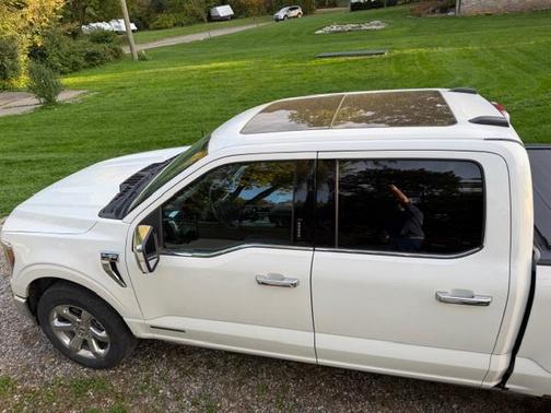 White 2022 Ford F-150 Lariat