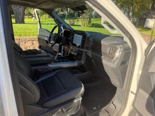 White 2022 Ford F-150 Lariat