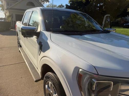 White 2022 Ford F-150 Lariat