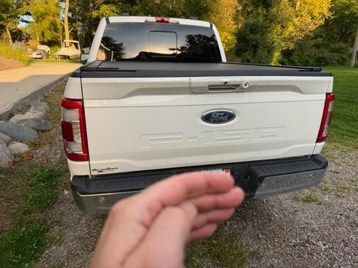 White 2022 Ford F-150 Lariat