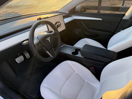 2023 Tesla Model 3 Performance