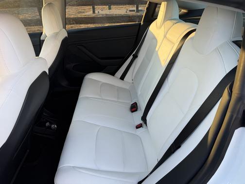 2023 Tesla Model 3 Performance