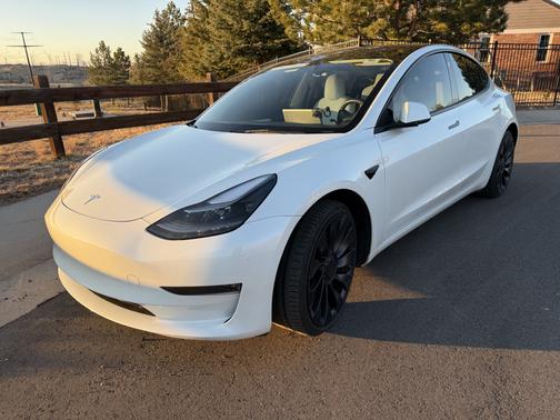 2023 Tesla Model 3 Performance