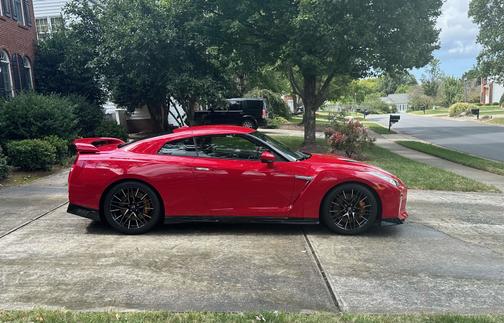 2021 Nissan GT-R Premium