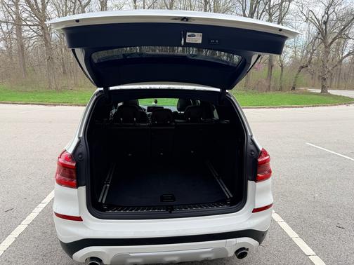 White 2018 BMW X3 xDrive30i